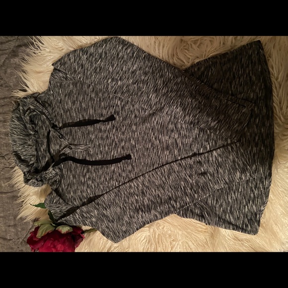 Tops - Heather Gray Hooded Stretch Top